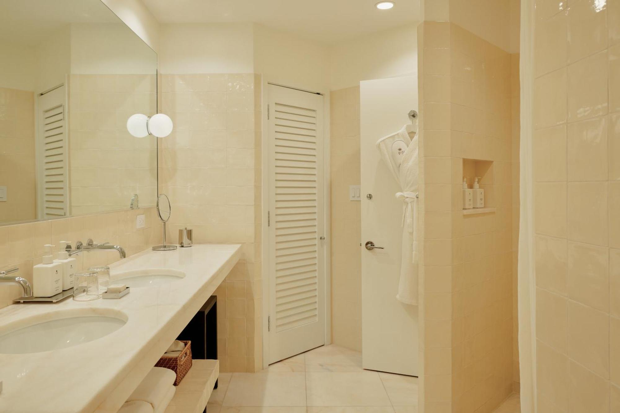 Palm Heights Hotel George Town Ngoại thất bức ảnh